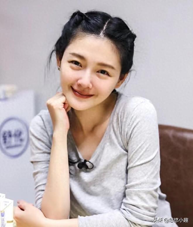 大S一对子女回北京过年!小箖儿露正脸太像汪小菲,张兰全程陪伴(组图) - 1