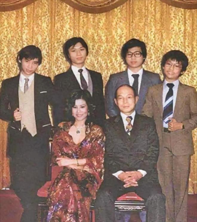 霍家主母显气度：一代卖船供学二代稳大局三代全颜面，四代无人及（组图） - 15