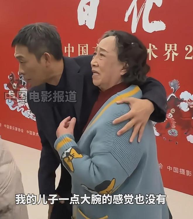 文联春晚录制现场好真实！大咖太多没人惯着，明星边排队边补妆（组图） - 23