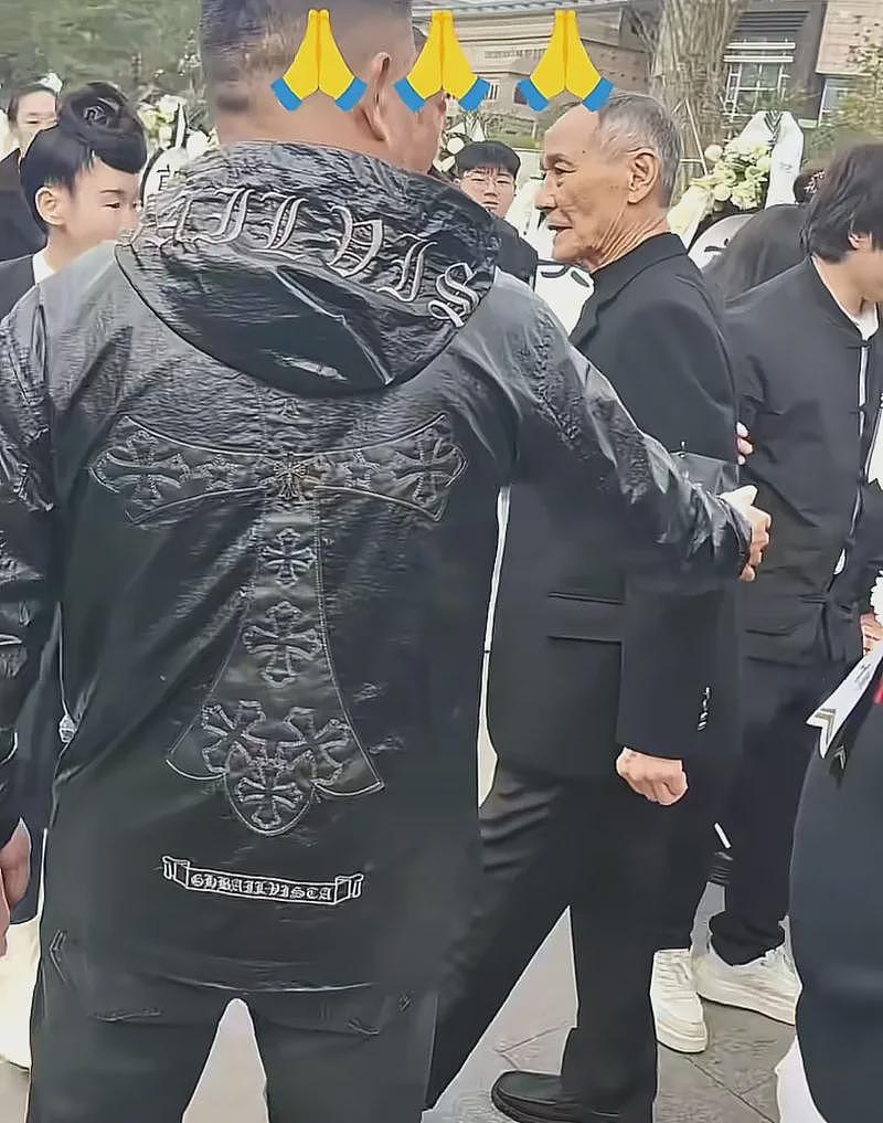 梁小龙出殡成闹剧，经纪人疑似与他妻儿闹翻（组图） - 2