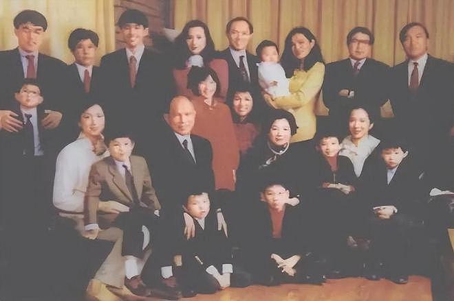 霍家主母显气度：一代卖船供学二代稳大局三代全颜面，四代无人及（组图） - 14