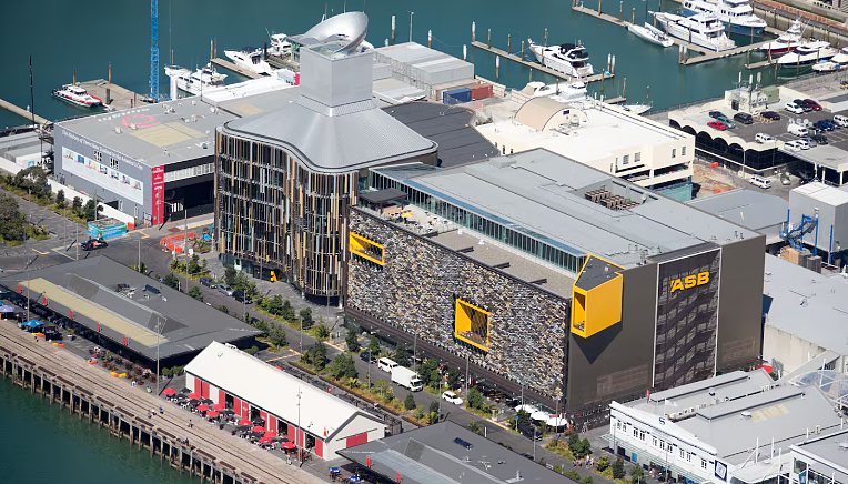 奥克兰ASB海滨总部2.05亿易主！NZ Post关闭142家门店；一女子死亡，坎特伯雷疑涉家暴命案19岁嫌疑人出庭（组图） - 5