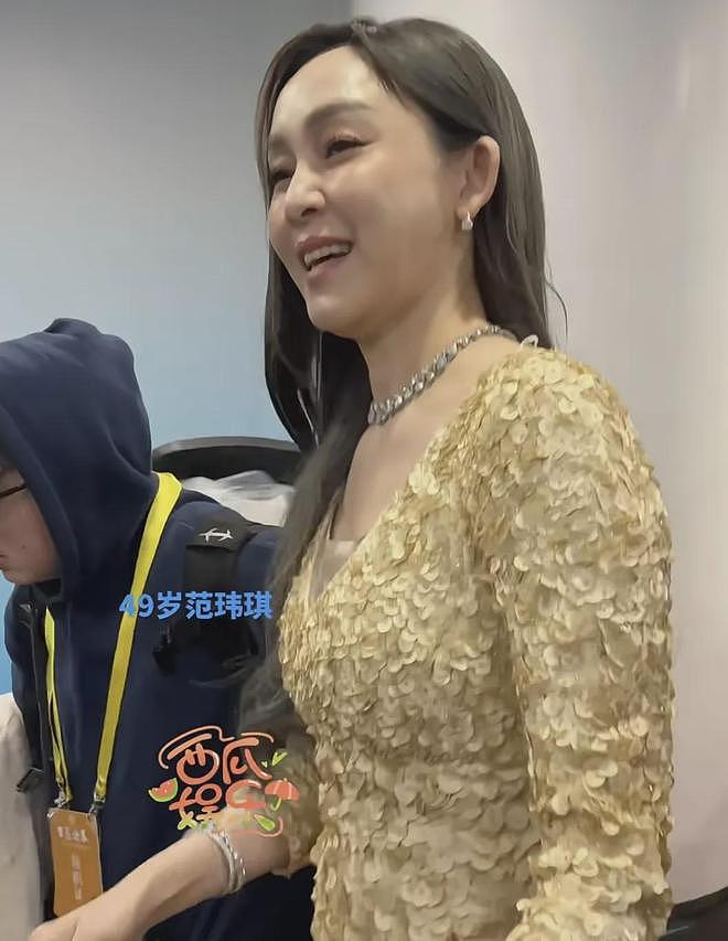 文联春晚录制现场好真实！大咖太多没人惯着，明星边排队边补妆（组图） - 19