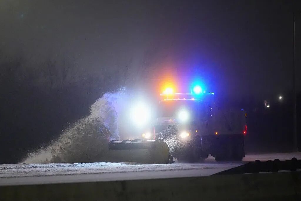 警报响起，灾难席卷全美！超1.3万架次航班遭取消；中领馆紧急提醒（组图） - 11