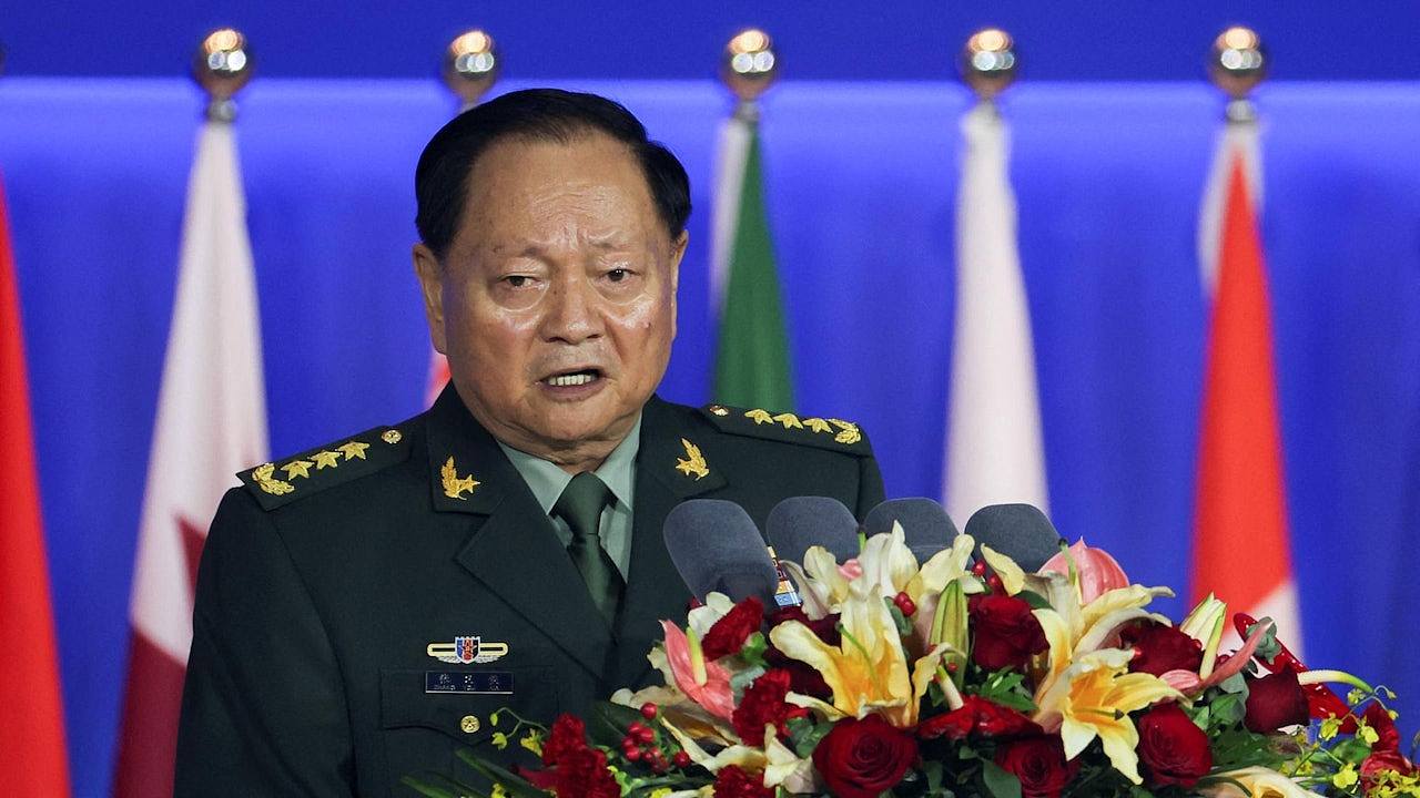 解放军报:身份没有豁免权,功劳不是抵罪券(组图) - 1