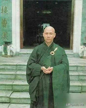 梁小龙出殡成闹剧，经纪人疑似与他妻儿闹翻（组图） - 18