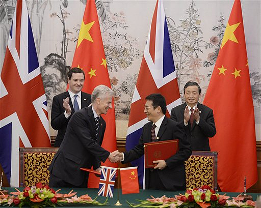 英媒关注斯塔默访华:60人豪华阵容重塑中英经贸关系(组图) - 3
