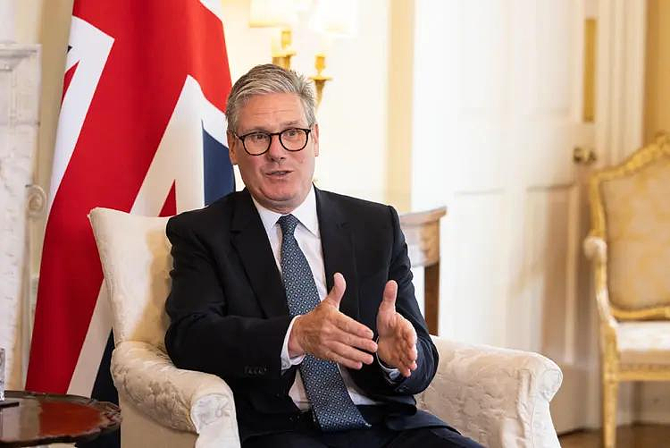 英媒关注斯塔默访华:60人豪华阵容重塑中英经贸关系(组图) - 1