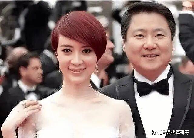 50岁金巧巧近况曝光!与吴启华分手后嫁影业巨头(组图) - 4