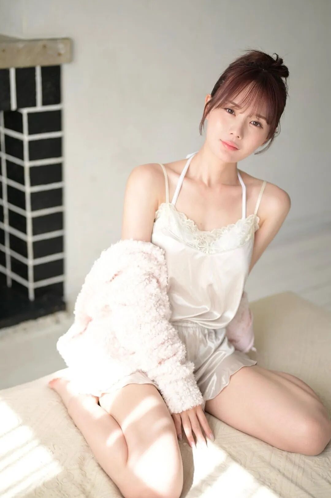 【美女】身材顶级，岛国最强“喷泉妹妹” 水娃Miru老师（组图） - 11