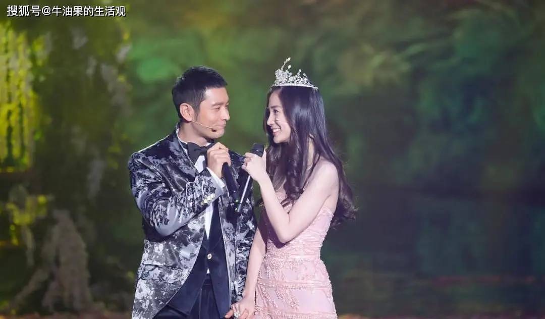 黄晓明杨颖带儿子游迪士尼，网友喊话希望他们复婚（组图） - 7