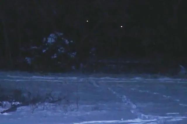 28岁女教师凌晨在风暴中失踪，两天后遗体在树林积雪中找到（组图） - 4