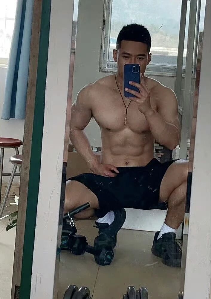 【帅哥】这八块腹肌的身材也太顶了,溢出来的肌肉荷尔蒙完全藏不住(组图) - 5