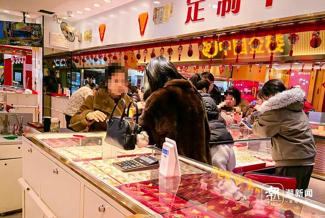 10年前随手买的被遗忘，如今“躺赚”20万元！女子激动不已……网友：大腿都拍肿了（组图） - 2