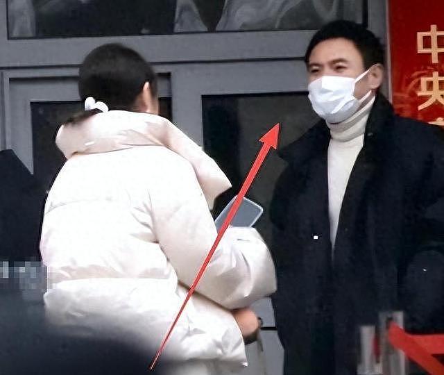 央视春晚第二次联排明星曝光后，网友坐不住了，喊话董卿上热搜（组图） - 2