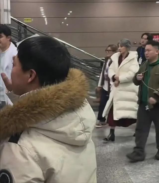 张雨绮事件愈演愈烈，令人担心的事发生，戚薇、李雪琴恐受牵连（组图） - 26