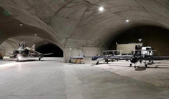 87岁哈梅内伊躲进80米深地堡，三儿子上位，伊朗要跟美国拼到底？（组图） - 2