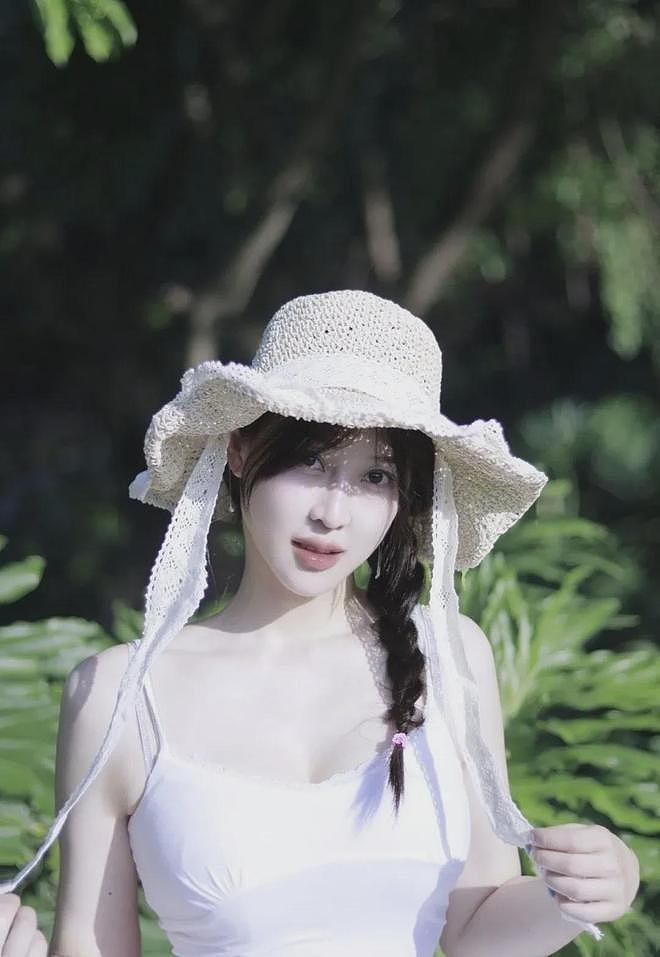 【美女】女子击剑运动员冠军长相靓丽,腰身纤细,丰满身材太完美(组图) - 18