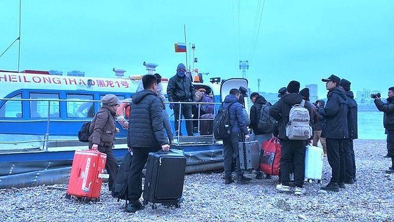 从杭州飞俄再坐船回黑龙江，她“出国回家”还更省钱（组图） - 1