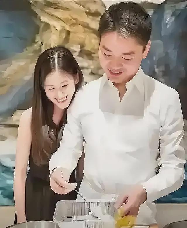 “睡下属”，深扒刘强东的多个女人和六个孩子，章泽天地位如何？（组图） - 13