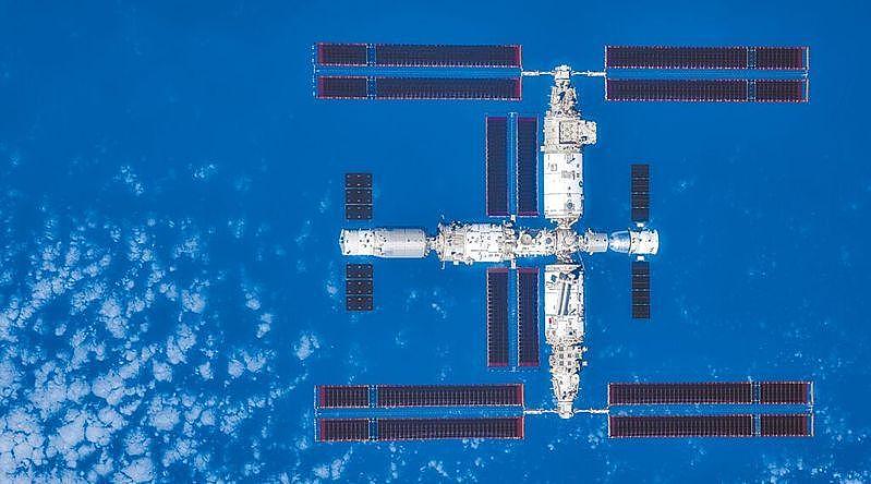 险撞中国卫星效应？ Space X星链大规模降轨（组图） - 1
