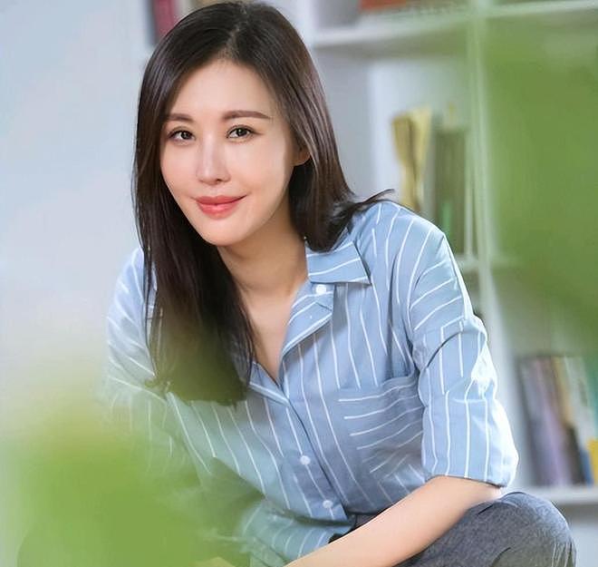 王石田朴珺婚变风波升级，女方整容前旧照被扒，曾为王石跪式服务（组图） - 29