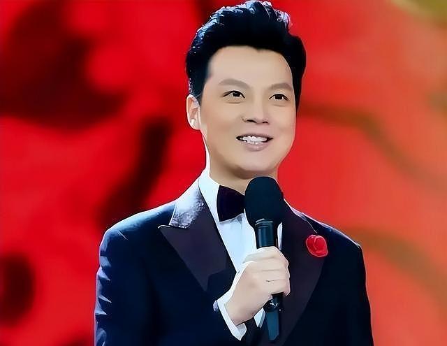 央视春晚第二次联排明星曝光后，网友坐不住了，喊话董卿上热搜（组图） - 11