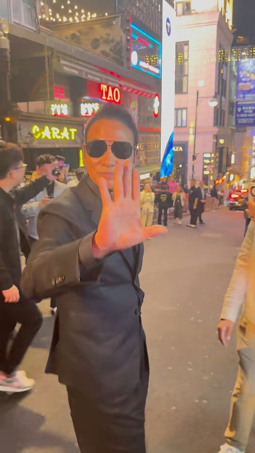 70岁影帝夜蒲兰桂坊引女士失控尖叫，保养惊人获赞打低99%同龄人（组图） - 7