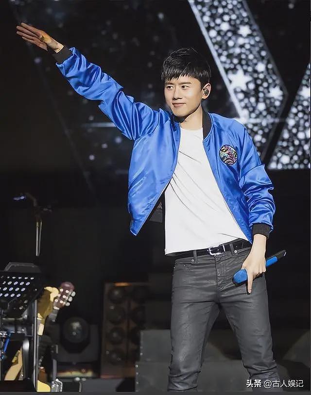 又曝4大瓜！婚前一夜情、张杰官宣退出、吃空饷，个个离谱（组图） - 21