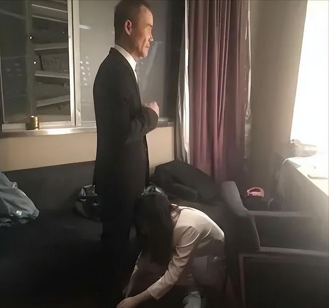 王石田朴珺婚变风波升级，女方整容前旧照被扒，曾为王石跪式服务（组图） - 2