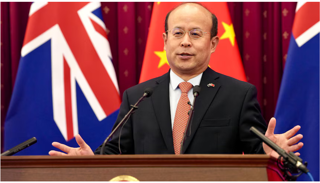 “收回的话,澳洲太不地道,中国会出手“;从澳洲逃回中国的嫌犯,预计将在中国受审(组图) - 2
