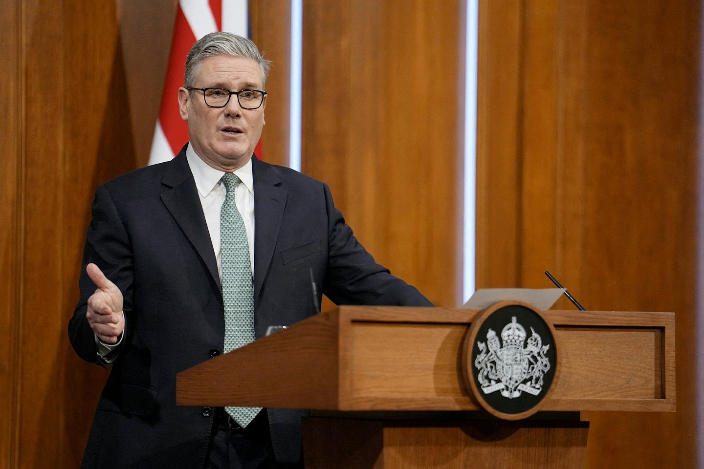 英国首相斯塔默抵北京，展开4天访华行程！中国财长蓝佛安接机（视频/组图） - 6