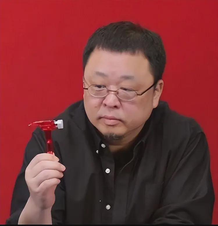 获“救命钱”后,贾国龙摊牌:累计亏损将超6亿!他终于认清自己(组图) - 7