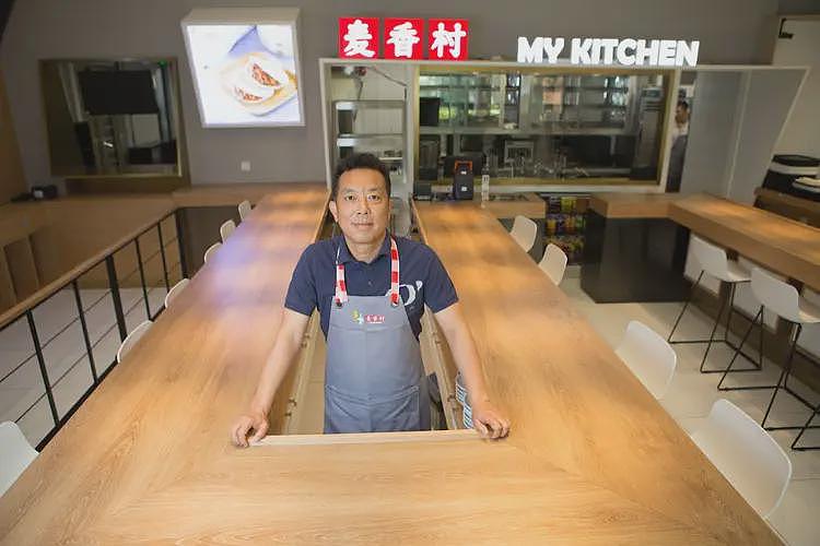 获“救命钱”后,贾国龙摊牌:累计亏损将超6亿!他终于认清自己(组图) - 14