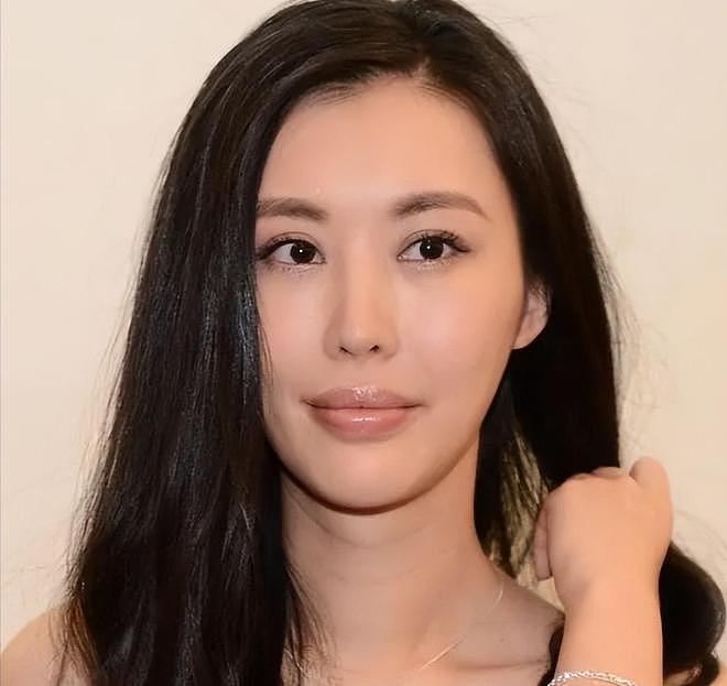 王石田朴珺婚变风波升级，女方整容前旧照被扒，曾为王石跪式服务（组图） - 31