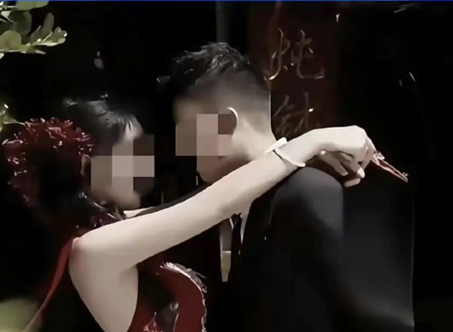 高颜女生刚收百万彩礼订婚转头勾搭黑老外，露骨留言被扒被这反差恶心到了（组图） - 2