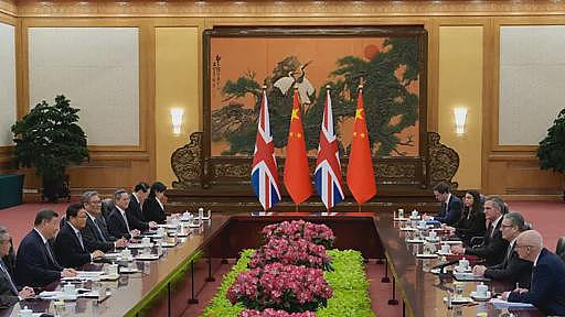 “时隔太久”：基尔·斯塔默与中国领导人在北京“谈及人权问题”（组图） - 1