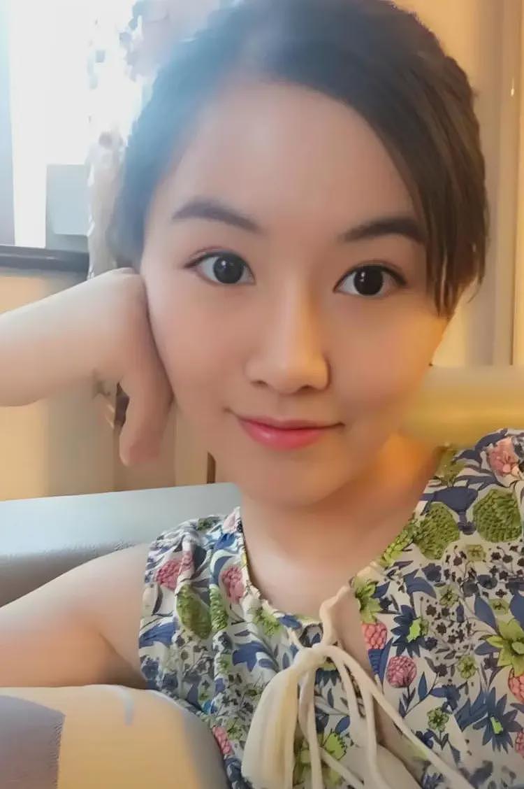 翟欣欣邻居曝猛料：她被带走时哭疯了，父母跟着落泪，称跟她无关（组图） - 6