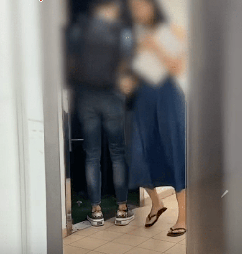 “办公室内呻吟”片疯传！新加坡企业创办人疑与女下属激战，遭公司除名（组图） - 9