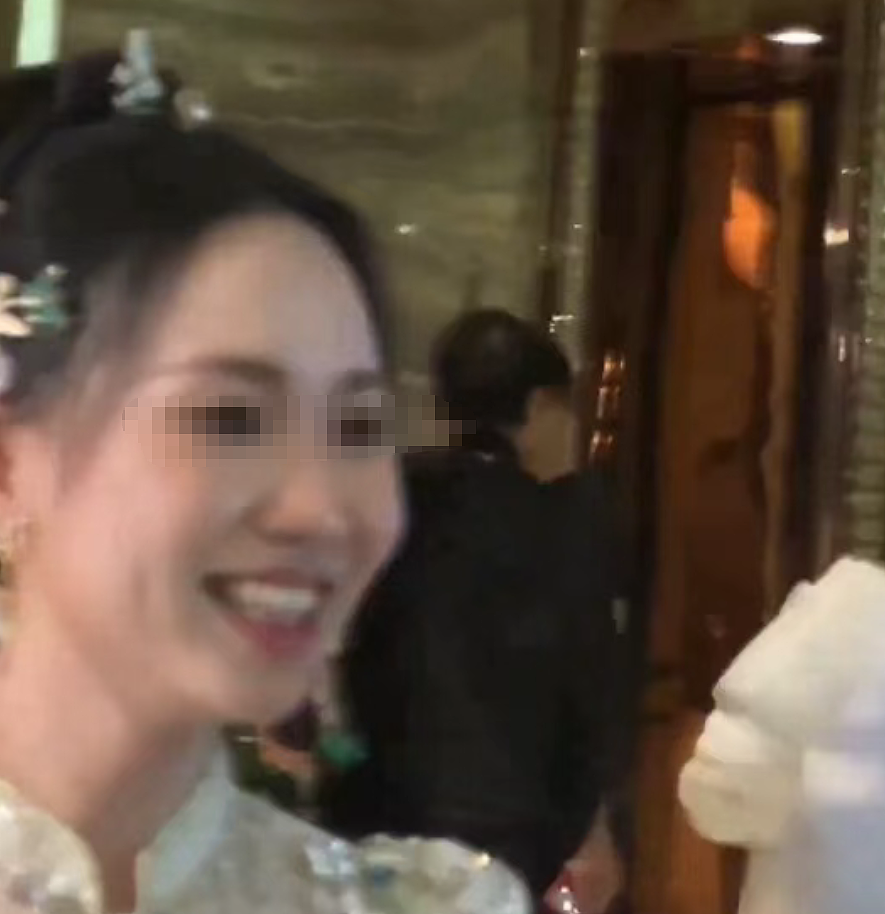 高颜女生刚收百万彩礼订婚转头勾搭黑老外，露骨留言被扒被这反差恶心到了（组图） - 14