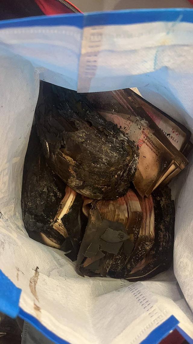 大火烧毁老人近40万现金，工作人员花半月用镊子逐张剥离“残币”，兑换出27.32万元（组图） - 3