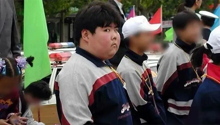 还记得“网络小胖”吗？销声匿迹20年后，现状太让人感慨了…（组图） - 1