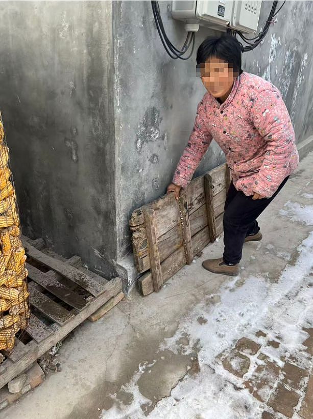 被困家中三天的独居农村聋哑老人,和她背后的照护难题(组图) - 2