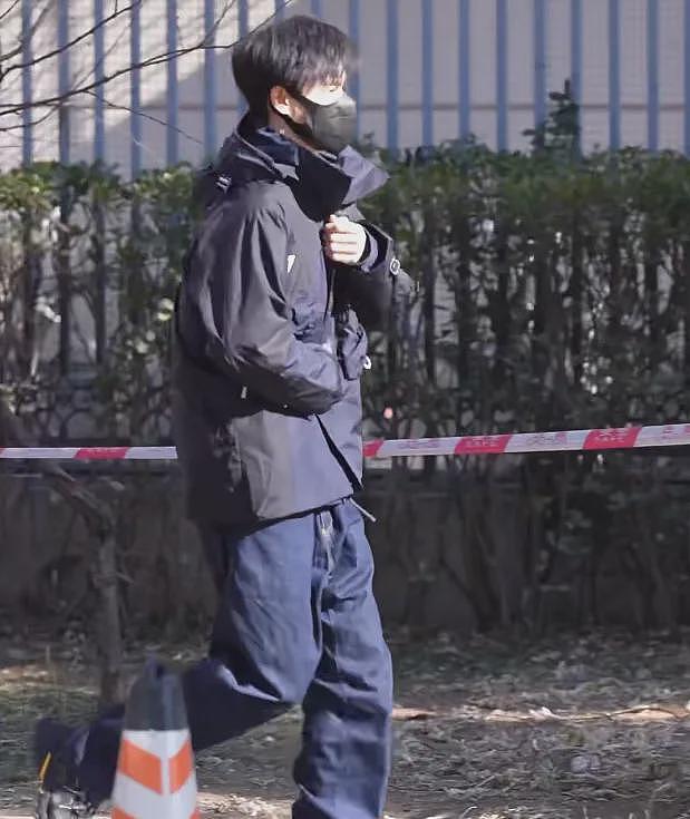 明星春晚联排素质全暴露!下车不随手关门,助理又当苦力又当丫鬟(组图) - 18