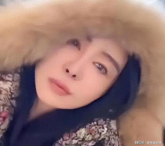 59岁王祖贤抖音首秀爆火，一笑封神魅力不减，青春回来了！（组图） - 1