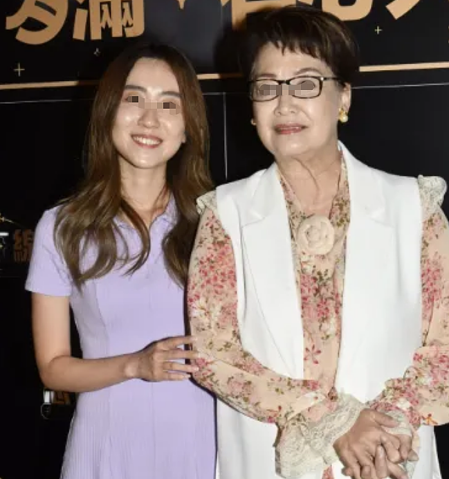 宣布切掉子宫！3次流产拼命生子，隐忍丈夫出轨10年！（组图） - 10