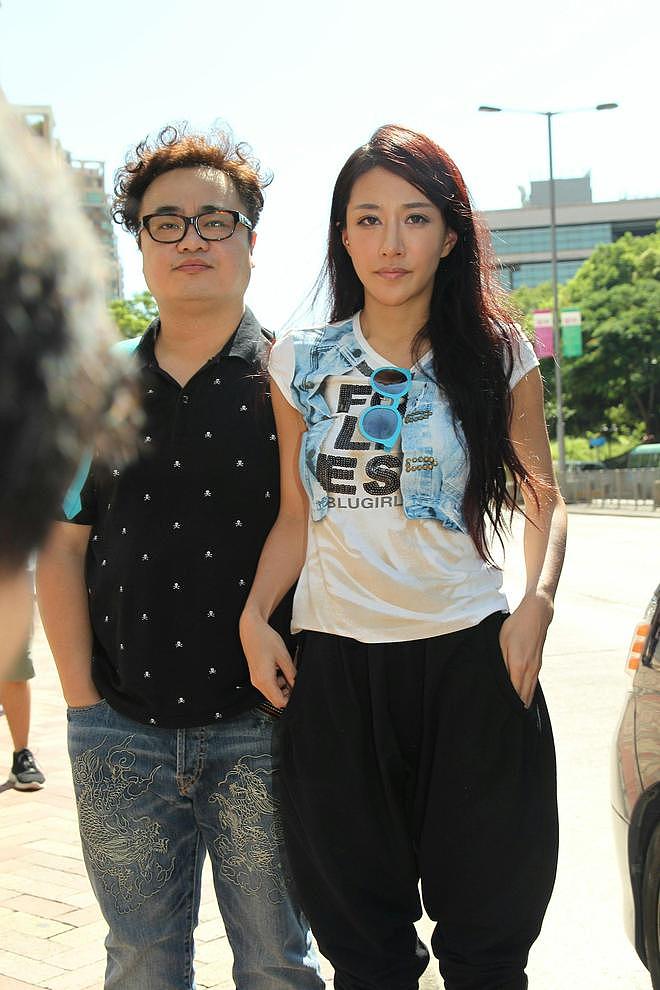 恭喜！43岁香港女星官宣生子，再婚嫁山东农村小伙，生活幸福美满（组图） - 5