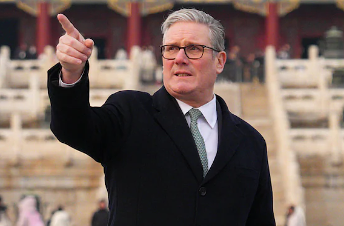 英首相上海雨中漫步！逛豫园、买蝴蝶酥，释放了哪些重大信号？（组图） - 7