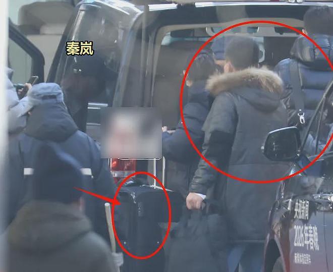 明星春晚联排素质全暴露!下车不随手关门,助理又当苦力又当丫鬟(组图) - 4