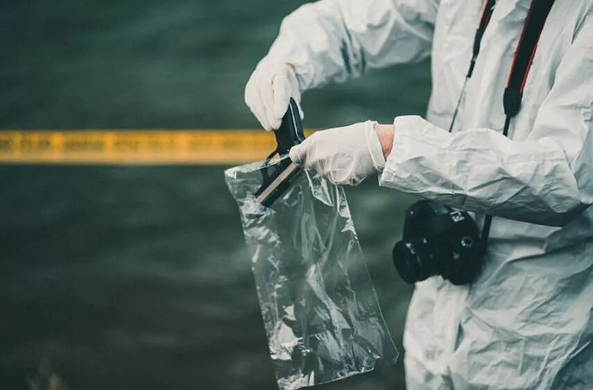 79岁老奶奶在病房一枪崩了自己老伴... 被警察包围她却说:我不后悔!(组图) - 10
